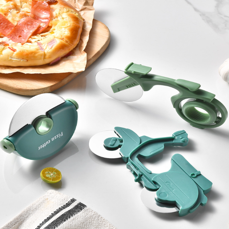 Stainless steel pizza cutter, creatively shaped pizza cutter