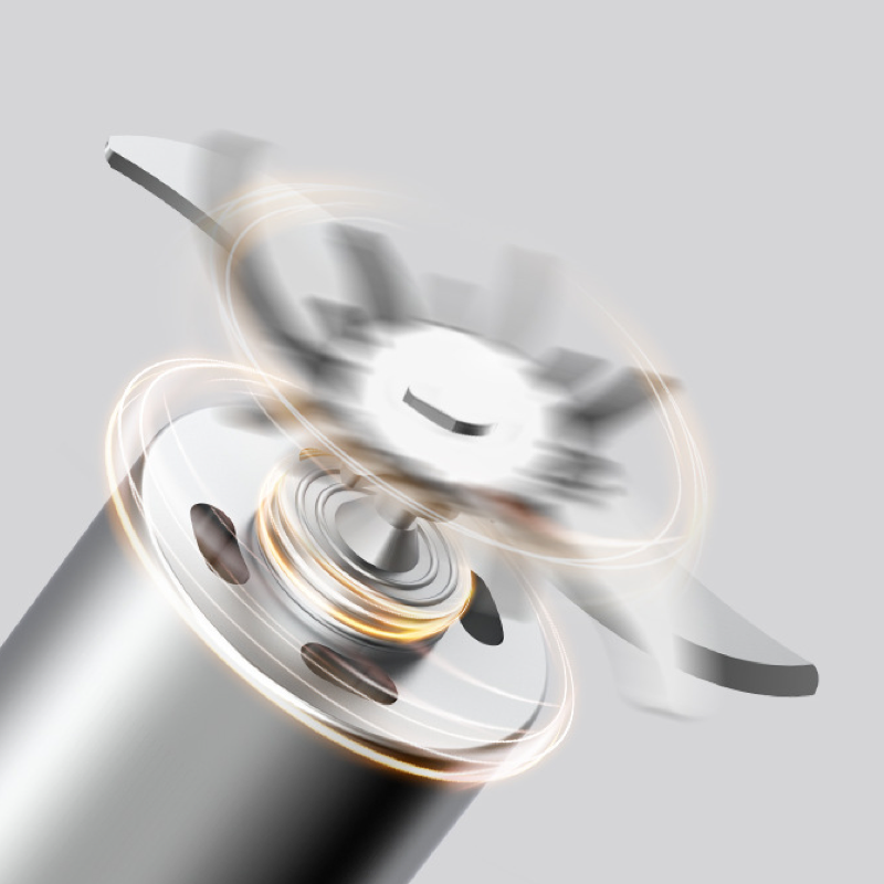 Mini juicer cup, extracts fresh juice, and gives you powerful ice crushing capabilities.